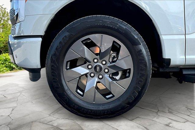 Photo of 2023 Avalanche Ford F-150 Lightning