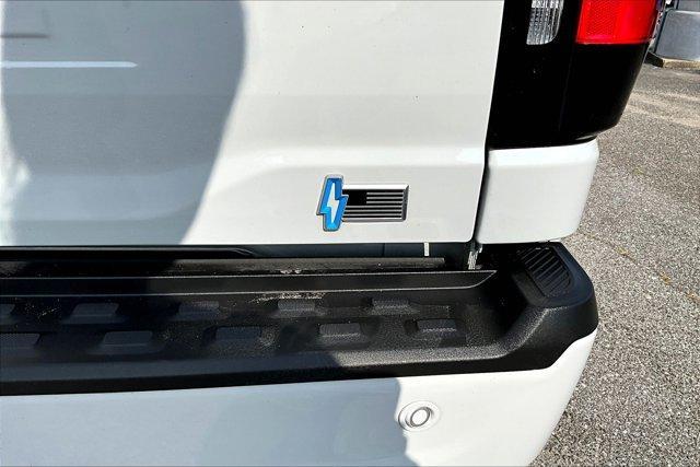 Photo of 2023 Avalanche Ford F-150 Lightning