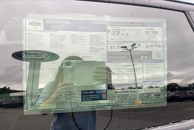 Photo of 2025 Vapor Blue Metallic Ford Escape