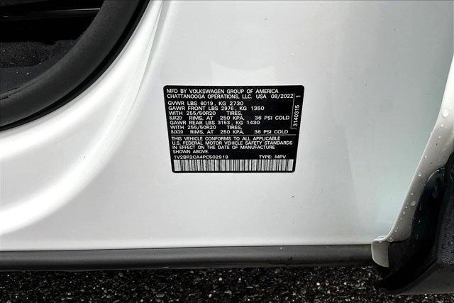 Photo of 2023 Opal White Pearl Effect Volkswagen Atlas