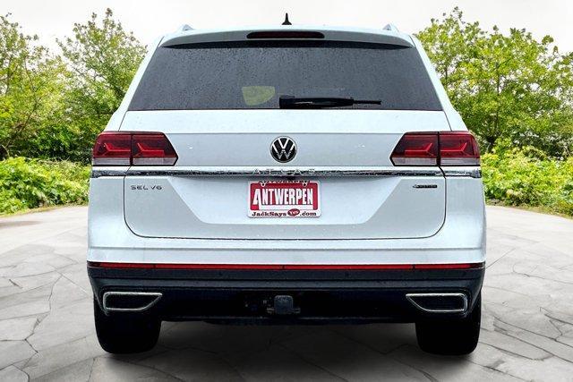 Photo of 2023 Opal White Pearl Effect Volkswagen Atlas