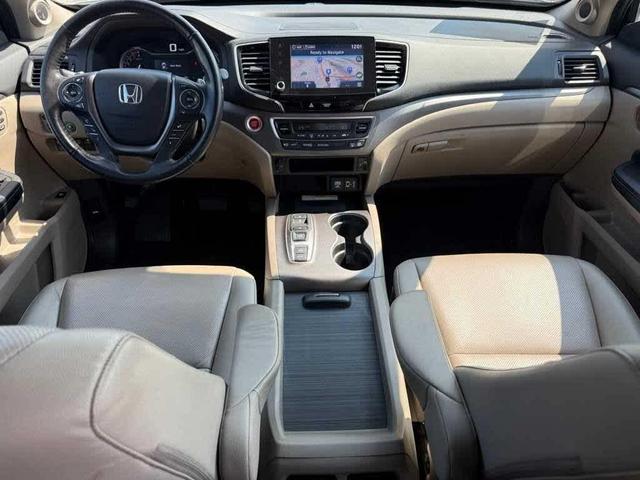 Photo of 2022 Platinum White Pearl Honda Ridgeline