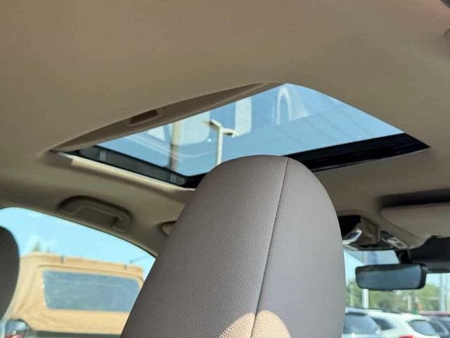 Photo of 2022 Platinum White Pearl Honda Ridgeline