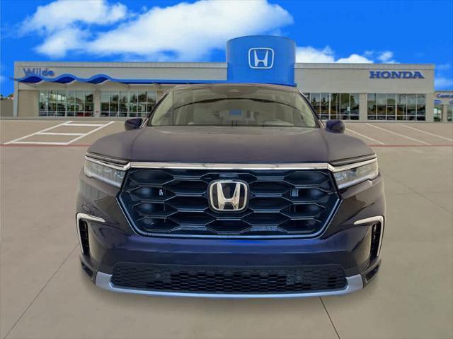 Photo of 2025 Obsidian Blue Pearl Honda Pilot