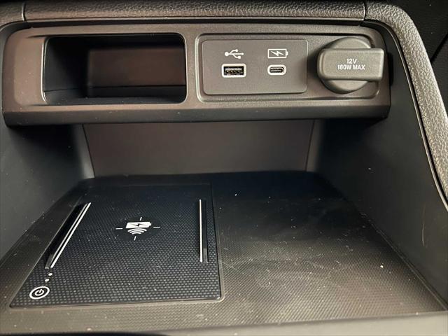 Photo of 2025 Obsidian Blue Pearl Honda Pilot