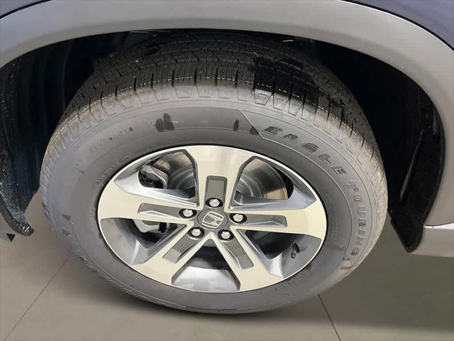 Photo of 2025 Obsidian Blue Pearl Honda Pilot