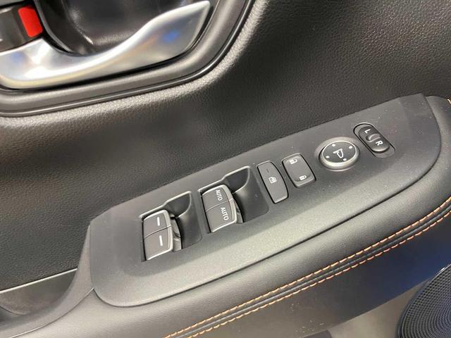 Photo of 2026 Boost Blue Pearl Honda HR-V