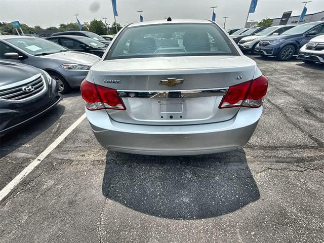 Photo of 2014 Silver Ice Metallic Chevrolet Cruze