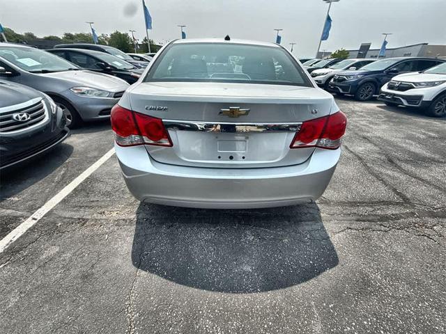 Photo of 2014 Silver Ice Metallic Chevrolet Cruze