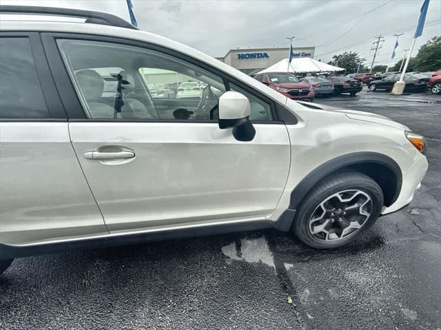 Photo of 2014 Satin White Pearl Subaru XV Crosstrek