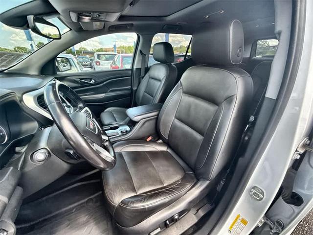 Photo of 2019 Summit White GMC Acadia