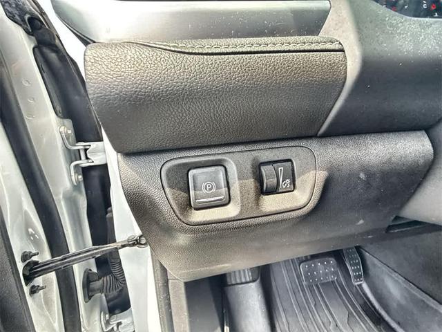 Photo of 2019 Summit White GMC Acadia