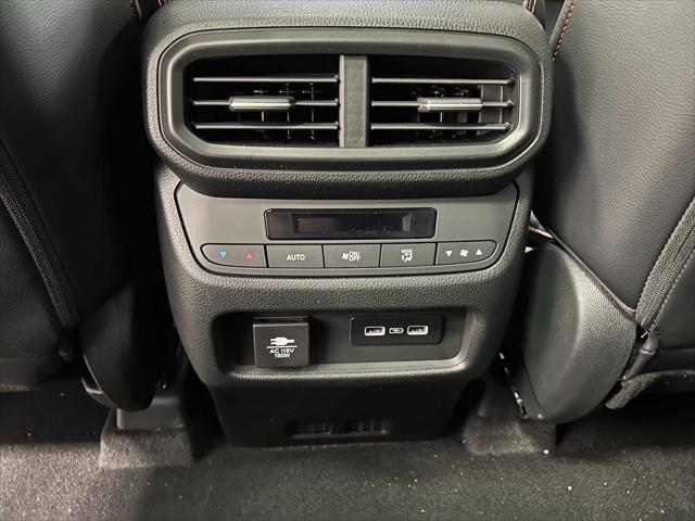 Photo of 2025 Platinum White Pearl Honda Pilot