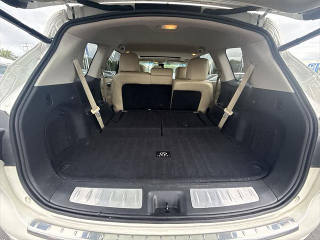Photo of 2015 Majestic White INFINITI QX60
