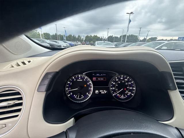 Photo of 2015 Majestic White INFINITI QX60