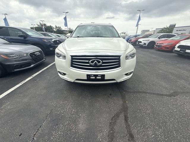 Photo of 2015 Majestic White INFINITI QX60