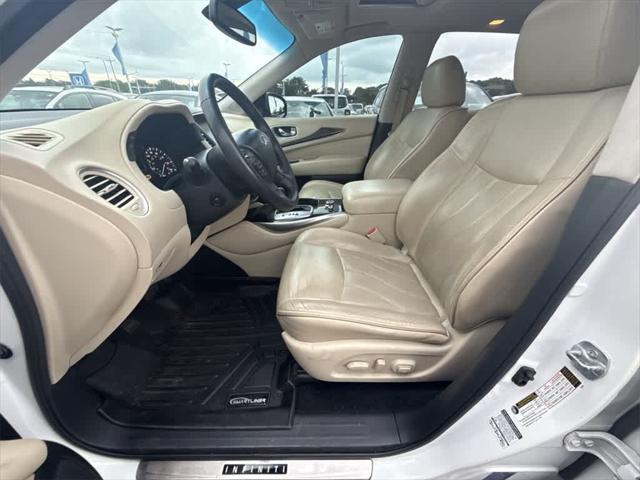 Photo of 2015 Majestic White INFINITI QX60