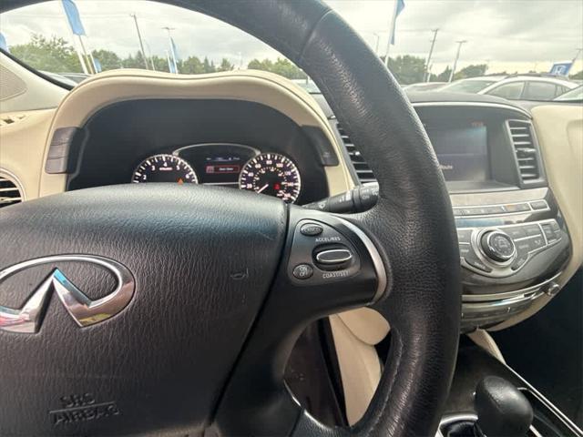 Photo of 2015 Majestic White INFINITI QX60