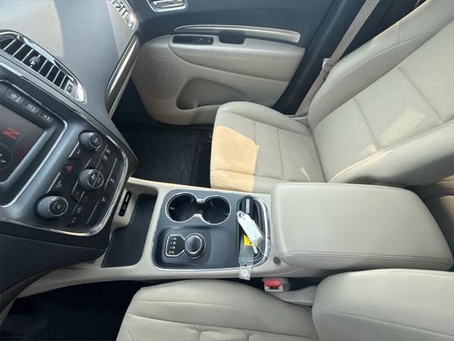 Photo of 2015 Bright White Clearcoat Dodge Durango