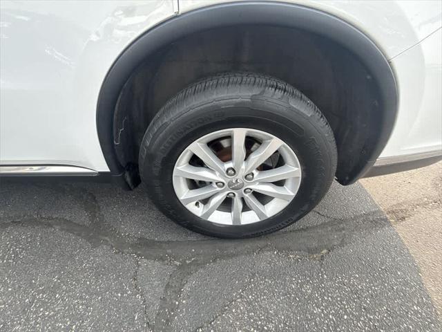 Photo of 2015 Bright White Clearcoat Dodge Durango