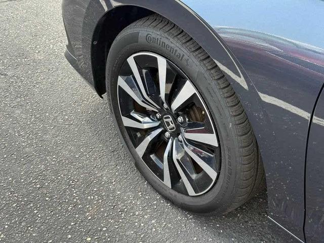 Photo of 2022 Meteorite Gray Metallic Honda Civic