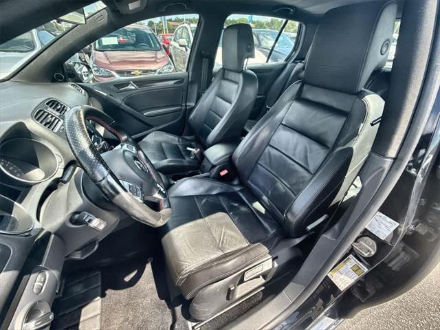 Photo of 2011 Deep Black Pearl Metallic Volkswagen GTI