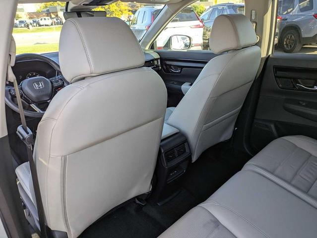 Photo of 2024 Platinum White Pearl Honda CR-V