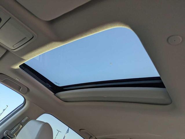 Photo of 2024 Platinum White Pearl Honda CR-V