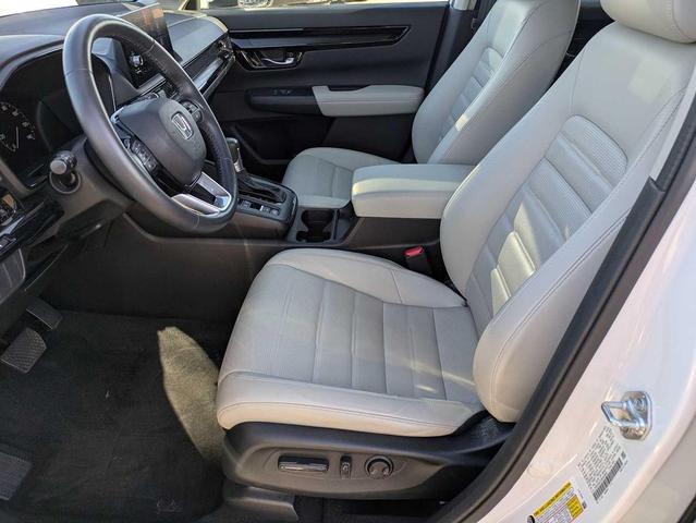 Photo of 2024 Platinum White Pearl Honda CR-V