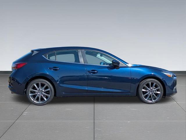 Photo of 2018 Deep Crystal Blue Mica Mazda Mazda3