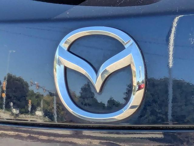 Photo of 2018 Deep Crystal Blue Mica Mazda Mazda3