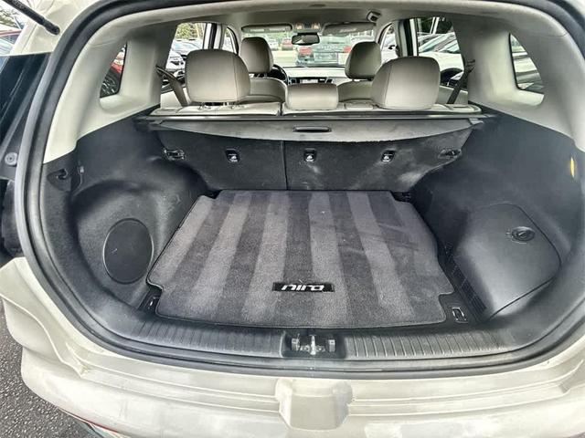 Photo of 2019 Snow White Pearl Kia Niro