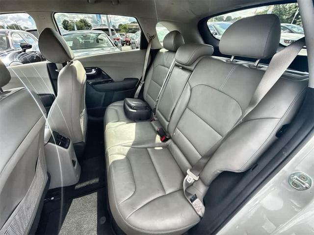 Photo of 2019 Snow White Pearl Kia Niro