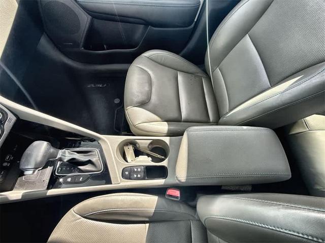 Photo of 2019 Snow White Pearl Kia Niro