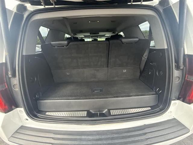 Photo of 2018 Summit White Chevrolet Tahoe
