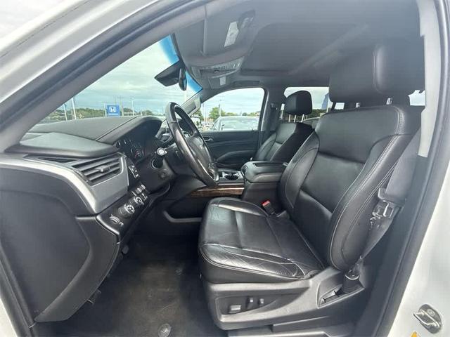Photo of 2018 Summit White Chevrolet Tahoe