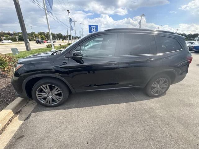 Photo of 2016 Blue Honda Pilot