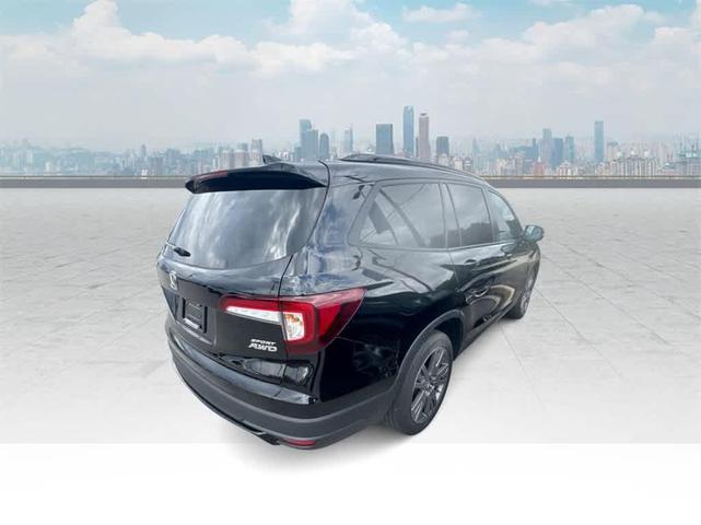 Photo of 2016 Blue Honda Pilot