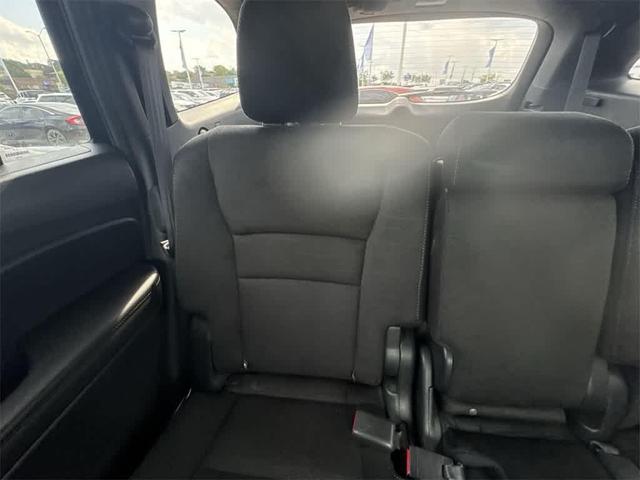 Photo of 2016 Blue Honda Pilot