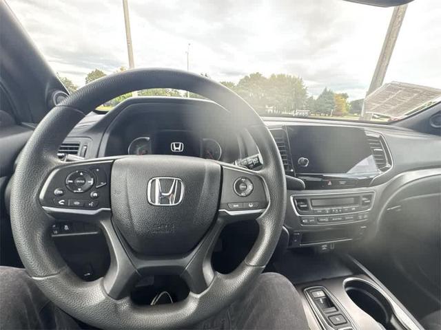 Photo of 2016 Blue Honda Pilot