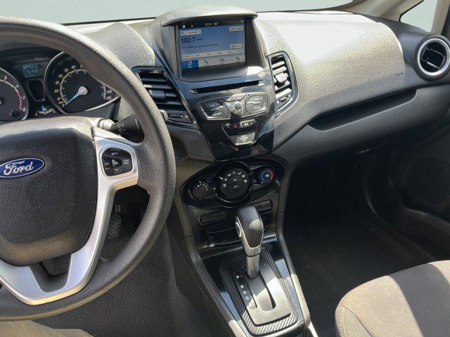 Photo of 2019 Oxford White Ford Fiesta