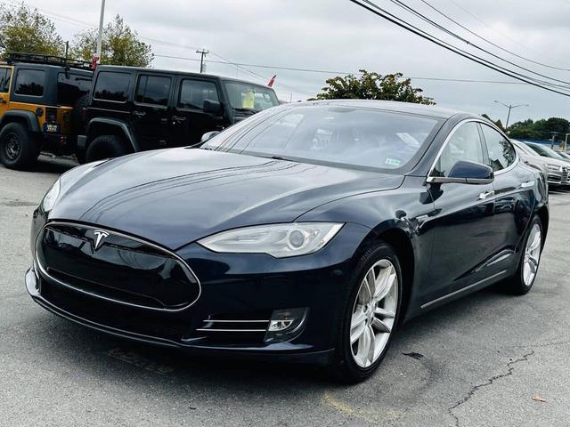 Photo of 2013 Blue Metallic Tesla Model S