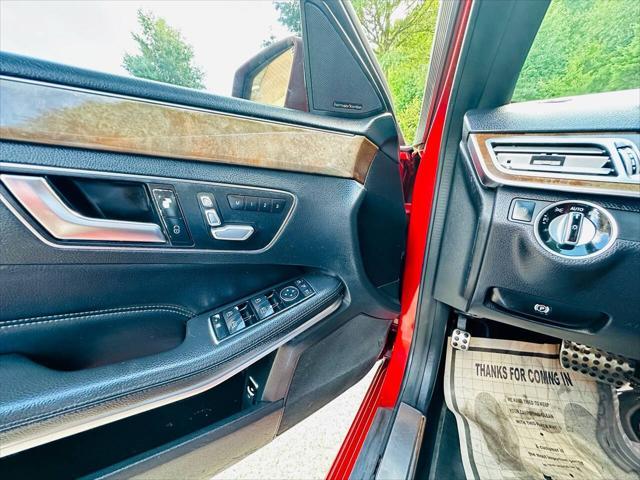 Photo of 2015 White Mercedes-Benz E-Class