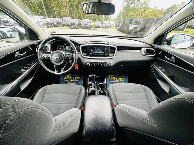 Photo of 2017 Snow White Pearl Kia Sorento