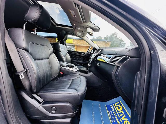 Photo of 2016 Silver Mercedes-Benz GL-Class