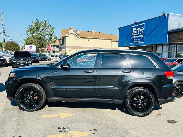 Photo of 2014 Brilliant Black Crystal Pearlcoat Jeep Grand Cherokee