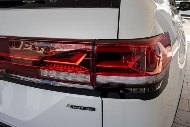Photo of 2025 Pure White Volkswagen Atlas