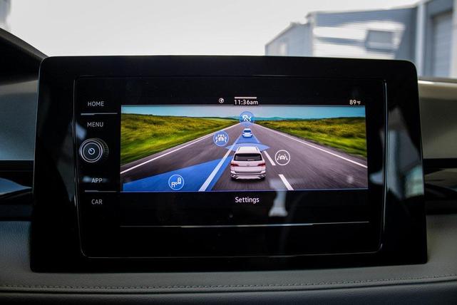 Photo of 2025 Deep Black Volkswagen Taos