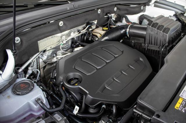 Photo of 2025 Pure White Volkswagen Atlas