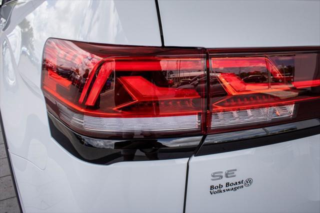Photo of 2025 Pure White Volkswagen Atlas